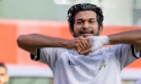 Đội bóng châu Á bỏ cuộc để trụ hạng