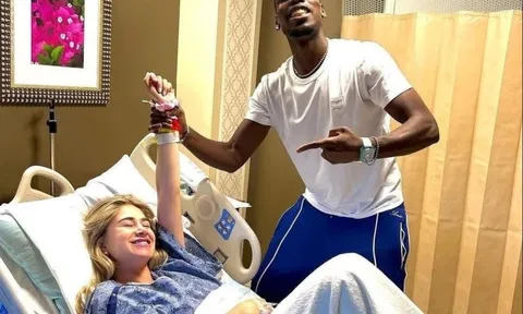Pogba đón con thứ 3