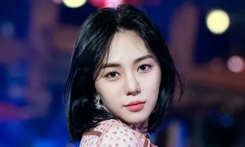 Kwon Mina gây lo lắng khi chia sẻ ảnh bị biến chứng sau khi thẩm mỹ da