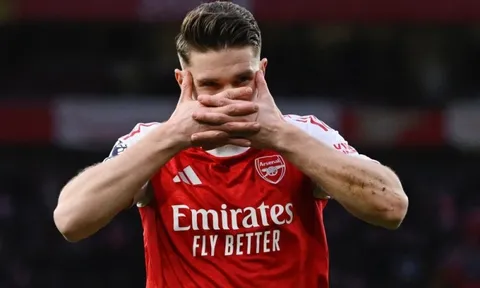 Gyökeres đáp trả chỉ trích