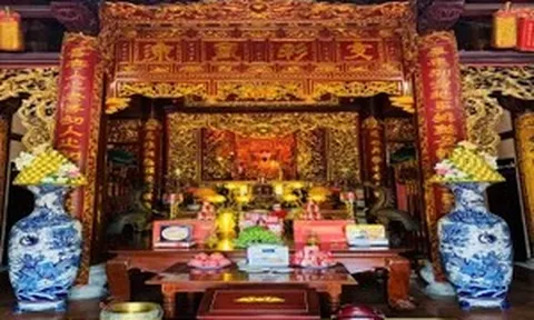 Hoàng giáp hai lần đỗ đầu, được vua Tự Đức ban tên