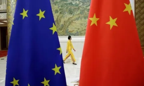 Pháp đề xuất EU thực hiện một động thái đối với hàng hóa Trung Quốc