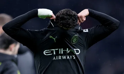 Chuyện gì đang xảy ra với Foden?