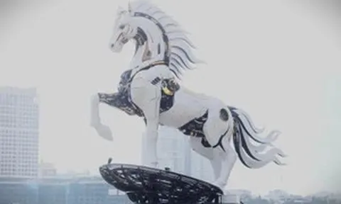 Đà Nẵng trình làng bộ đôi linh vật 'Kim Mã 4.0’