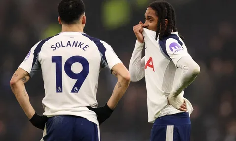 Thảm họa ập đến với Tottenham