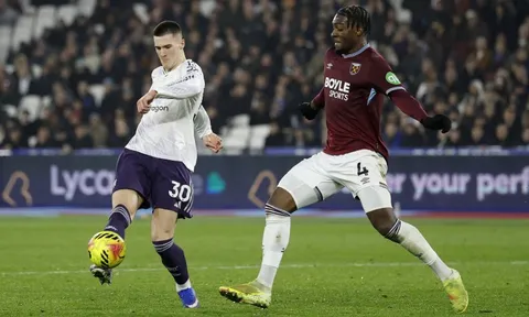 Sesko ghi bàn phút bù giờ, MU níu điểm trước West Ham