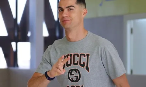 Hành động đầu tiên của Ronaldo khi trở lại