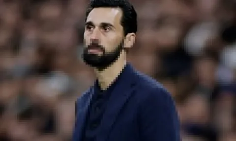 Nội bộ Real lại lục đục