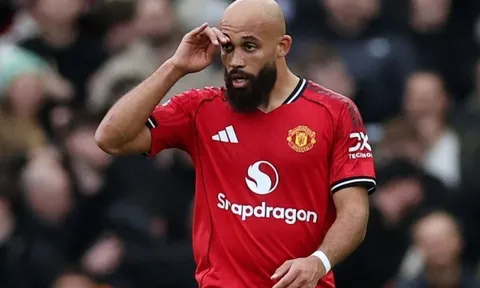 Neville gây phẫn nộ khi nói về Mbeumo