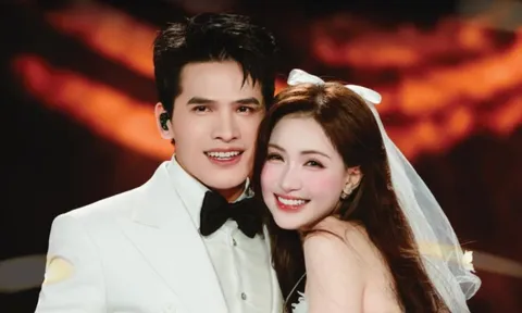 Hòa Minzy tuyên bố 3 từ dưới 'ảnh cưới' với Quốc Thiên