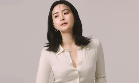 Nữ diễn viên Choi Jung Yoon tái hôn ở tuổi U50 với doanh nhân kém 5 tuổi