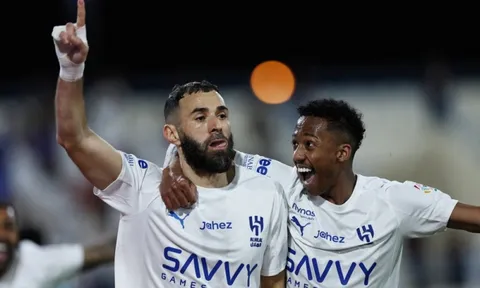 Sau Ronaldo, đến lượt Benzema tuyên chiến với thời gian