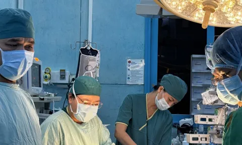 Giành giật sự sống cho bệnh nhi 3 tuổi bỏng 70% cơ thể 0