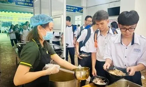 Bữa ăn học đường khoa học, an toàn