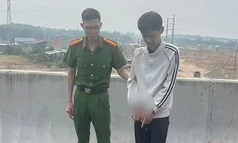 Bắt đối tượng vờ hỏi đường rồi giở trò đồi bại với bé gái