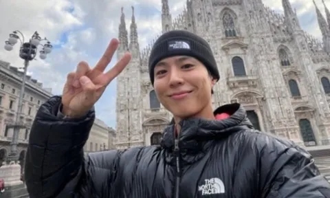 Ảnh đời thường gây sốt của nam diễn viên Park Bo Gum