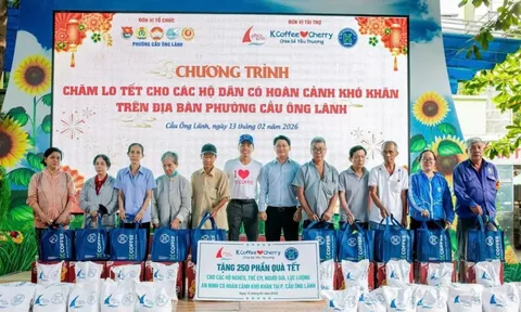 Phúc Sinh và K Coffee trao 750 phần quà, 130 triệu đồng chia sẻ yêu thương dịp Tết 2026