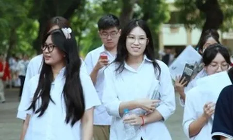 Thi tốt nghiệp THPT trên máy tính: Lợi ích, thách thức và giải pháp