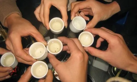 Sưng môi khó thở sau tiệc tất niên với món ăn 'độc, lạ' 0