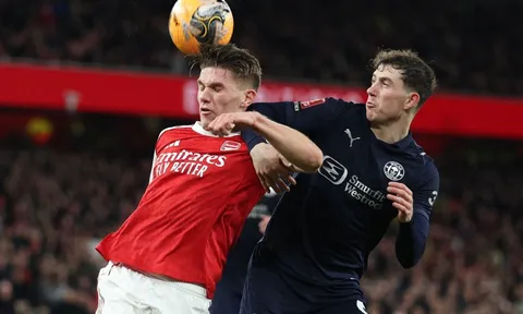 Arsenal hủy diệt Wigan trong 30 phút