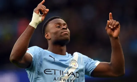 Guehi là lời giải đúng lúc cho Man City