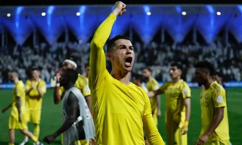 Nani: '1.000 bàn quá dễ với Ronaldo'