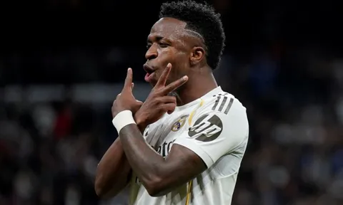 Động thái gây chú ý của Szoboszlai với sao Real