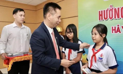 Hơn 3 thập niên miệt mài 'gieo ánh sáng' cho bệnh nhân nghèo 0