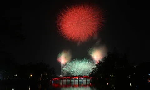 Rộn ràng không khí đón xuân trên mọi miền Tổ quốc