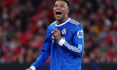 PSG trả tiền cho Mbappe