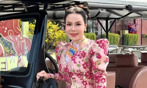 Tình trạng 'chạy show' của Việt Hương trong ngày mùng 5 Tết