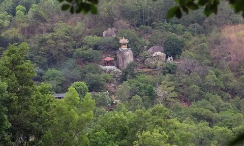 Biển người chen chân tại "Đệ nhị thiên sơn" Đông Nam Bộ