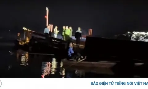 NÓNG: Lật tàu khách trên hồ Thác Bà (Lào Cai) khiến 6 người mất tích