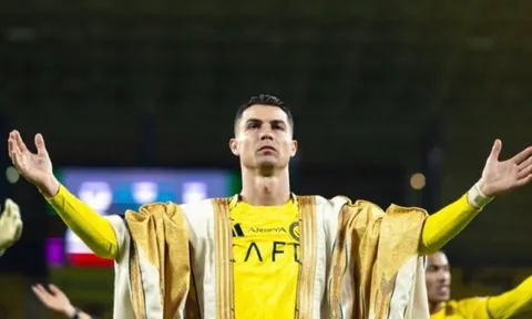 Hình ảnh uy quyền gây sốt của Ronaldo