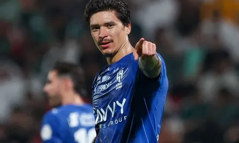 Premier League dậy sóng vì Darwin Nunez