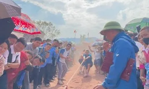 Rộn ràng sắc xuân tại Lễ hội Phìn Hồ 2026 ở Si Pa Phìn