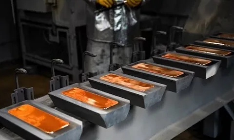 Giá vàng hôm nay 22/2/2026 tăng nhanh qua ngưỡng kháng cự, công cụ 'bảo hiểm' rủi ro lại hút dòng vốn, thị trường củng cố trước chu kỳ mới?