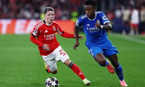 Phòng thay đồ Benfica đã xảy ra chuyện gì?