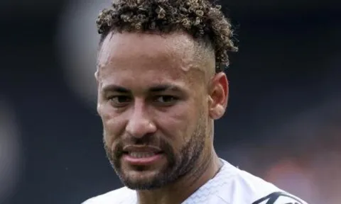 Sai lầm của Neymar khiến Santos trả giá đắt