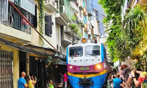 Giảm chạy tàu qua phố cà phê đường tàu Hà Nội
