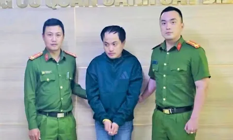 Bắt cựu nhân viên SHB Finance lừa đảo bằng chiêu hỗ trợ vay tín dụng online