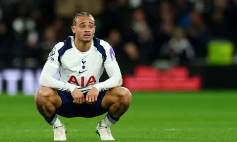 Viễn cảnh 19 cầu thủ rời Tottenham