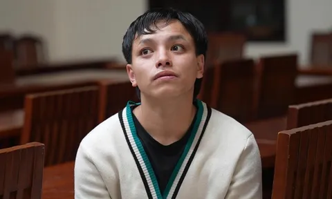 Tạm giữ tài xế lái ô tô tông vào đám đông ở cây xăng gây thương tích 7 người