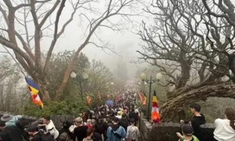 Giữ giá trị di sản trong mùa lễ hội