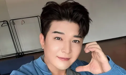 Shindong (Super Junior) thừa nhận không liên lạc với bố mẹ vì vấn đề tiền bạc