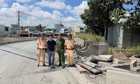 Thi công không gọn, một nhà thầu ở TPHCM bị CSGT phạt