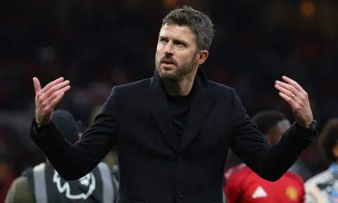 Carrick khiến MU đau đầu