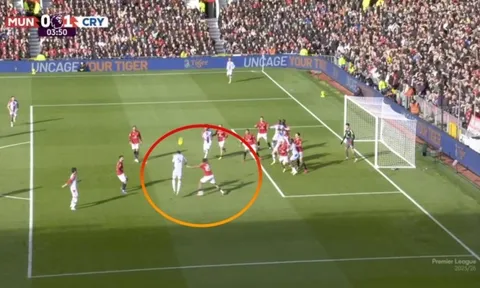 Leny Yoro gây phẫn nộ