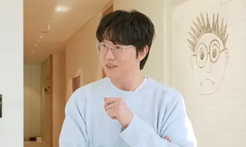 Khó nhận ra diện mạo của ca sĩ Sung Si Kyung