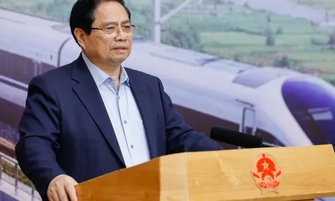Thủ tướng yêu cầu đẩy nhanh tiến độ các dự án đường sắt đô thị Hà Nội và TPHCM